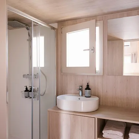 Wecamp Cudillero キャンプ場 *